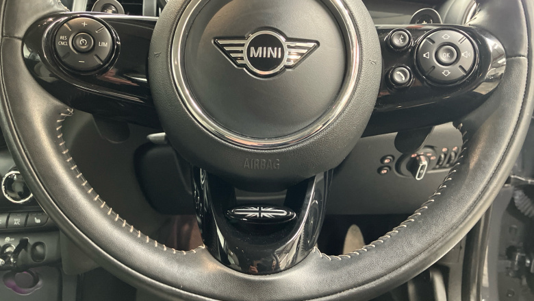 MINI Hatchback 2.0 Cooper S Exclusive II 5dr Auto [Comfort/Nav] Petrol Hatchback